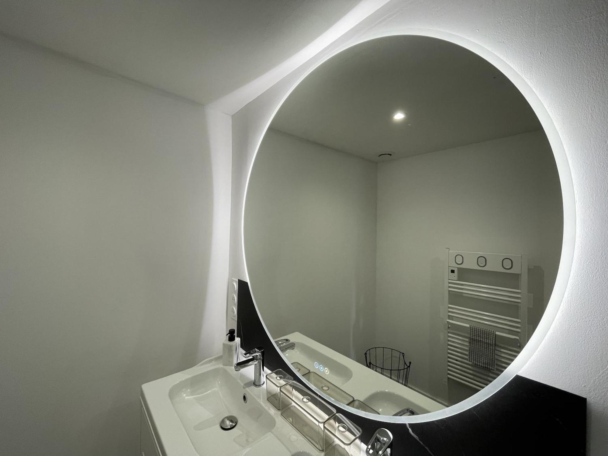 L'Authentique Daire Chablis Dış mekan fotoğraf